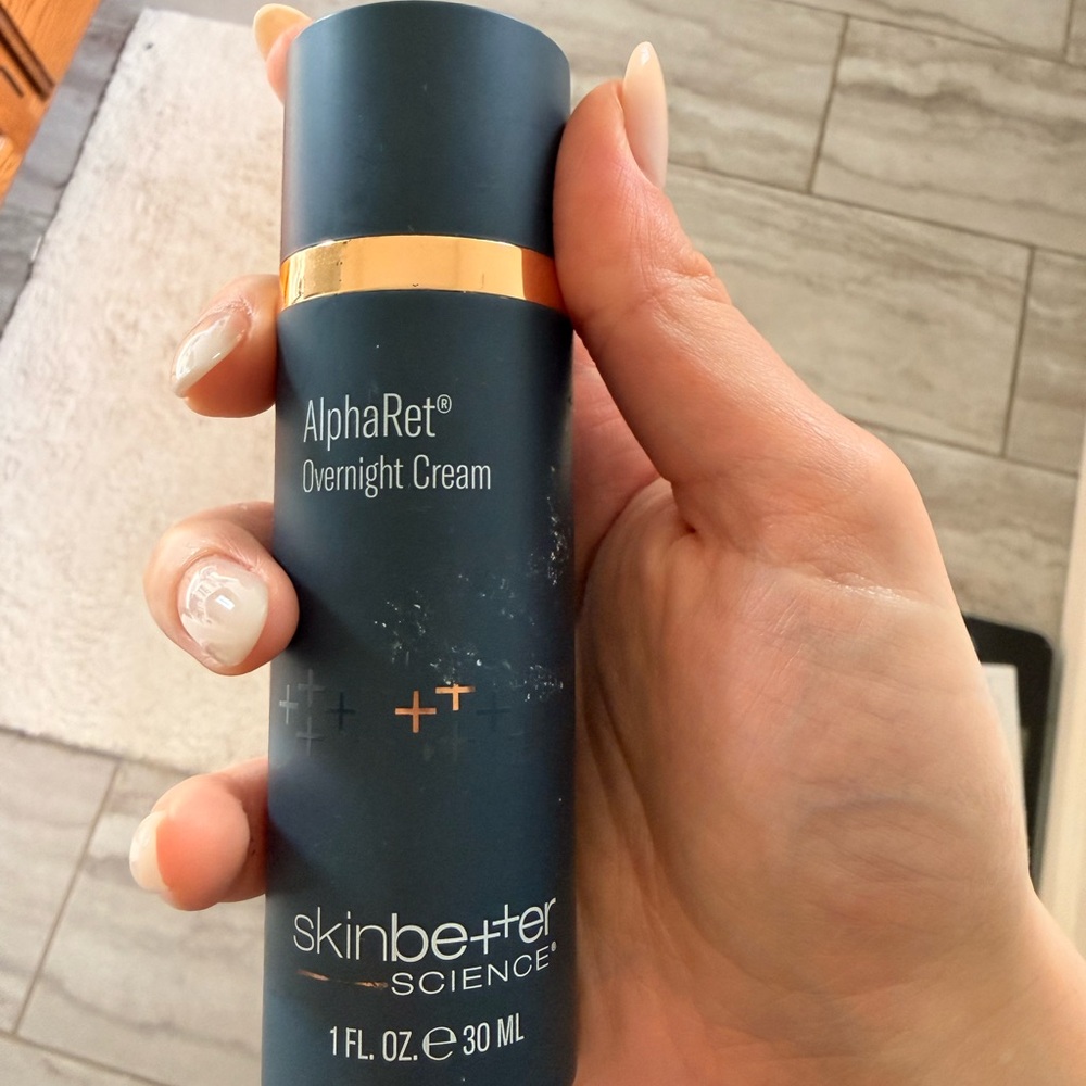 AlphaRet Overnight Cream - Black and Gold